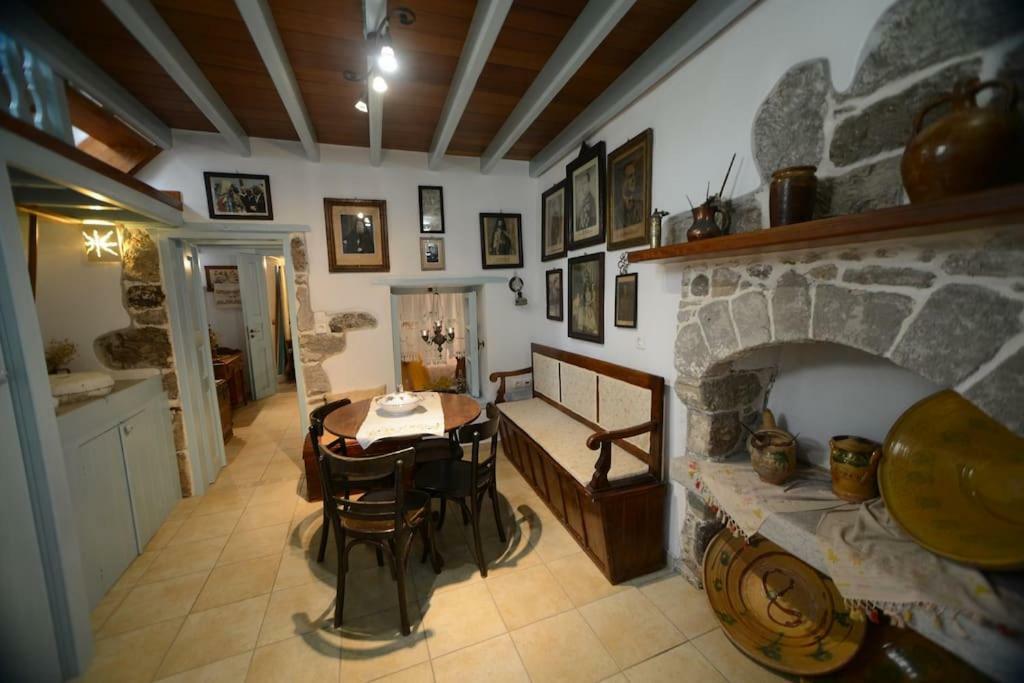 Old Traditional House Mandrákion Esterno foto